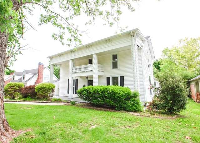 Property at 112 N Church St, Sparta, TN 38583, 4 beds, 3 baths