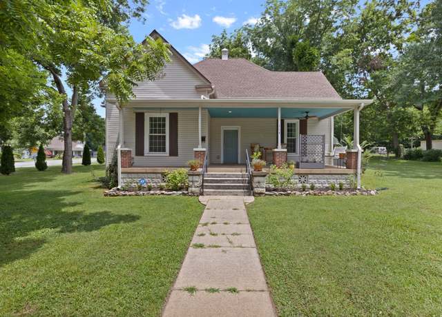 Property at 114 1st Ave, Mount Pleasant, TN 38474, 2 beds, 1 bath