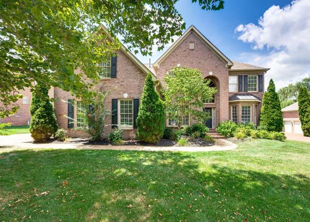 Property at 9805 Albemarle Ln, Brentwood, TN 37027, 4 beds, 3.5 baths