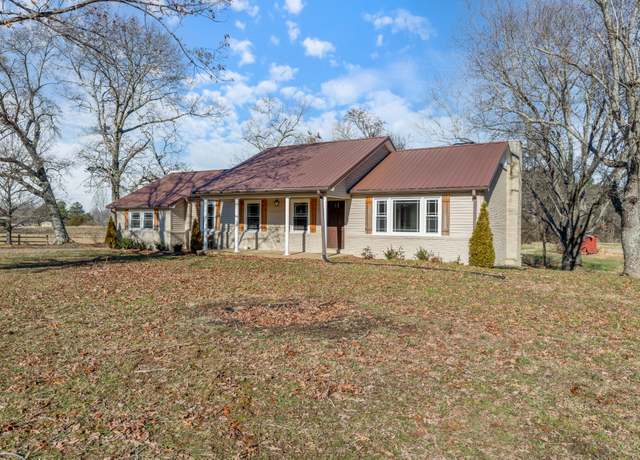 Property at 1990 Old Blacktop Rd, Mc Ewen, TN 37101, 4 beds, 2.5 baths