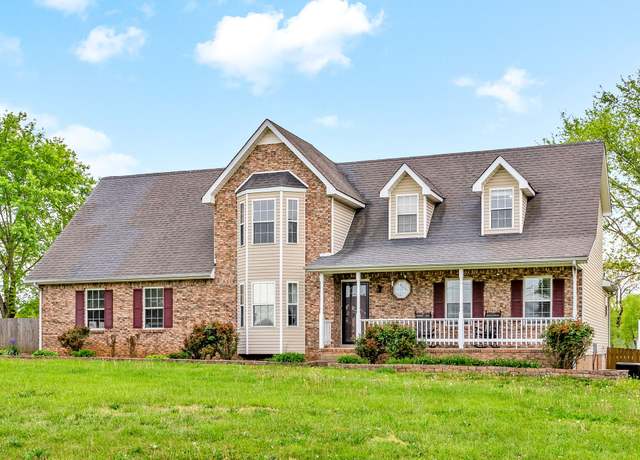 Property at 2413 Tana Way, Clarksville, TN 37042, 4 beds, 2.5 baths