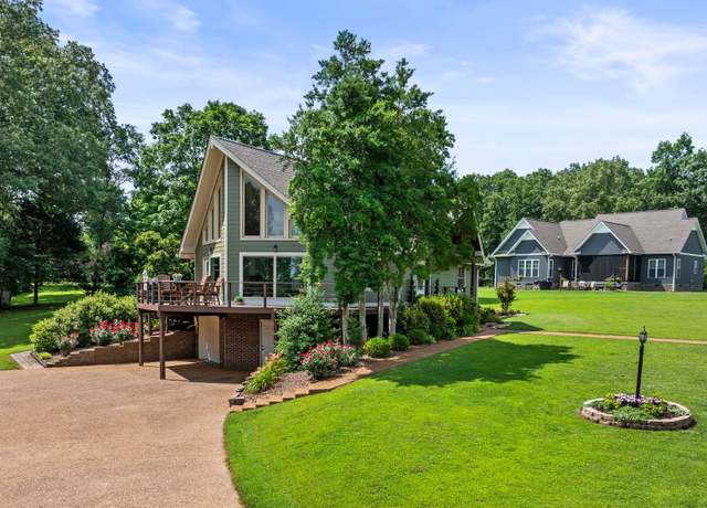 Property at 46 Willow Dr, Winchester, TN 37398, 3 beds, 2.5 baths