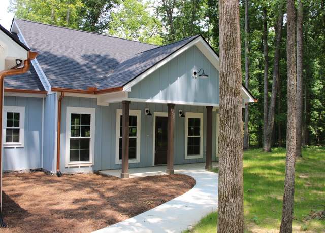 Property at 835 Hasty Ln, Estill Springs, TN 37330, 3 beds, 2 baths
