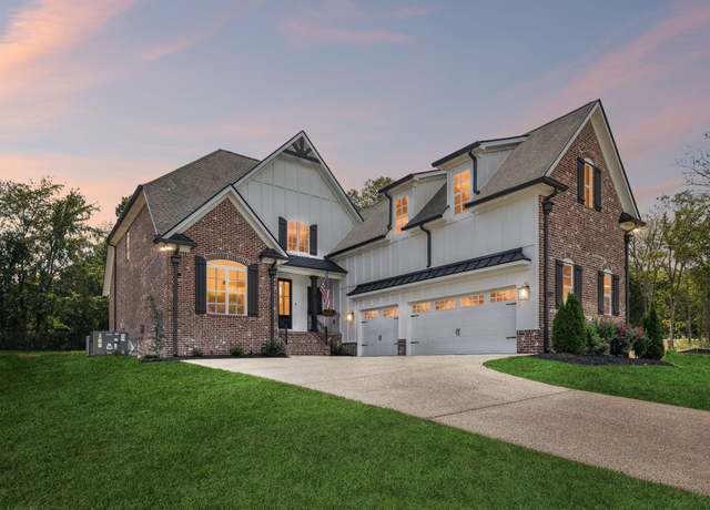Property at 1122 Willow Springs Dr, Lebanon, TN 37087, 4 beds, 3 baths