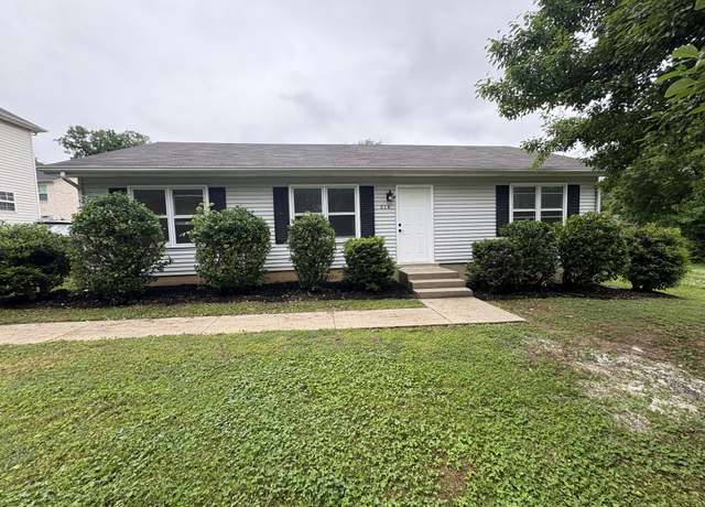 Property at 614 West St, Murfreesboro, TN 37130, 3 beds, 2 baths