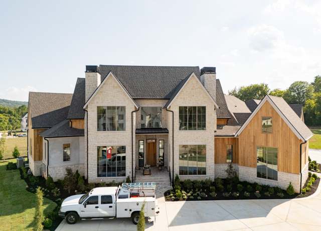 Property at 8101 Turning Point Dr, Brentwood, TN 37027, 5 beds, 6 baths