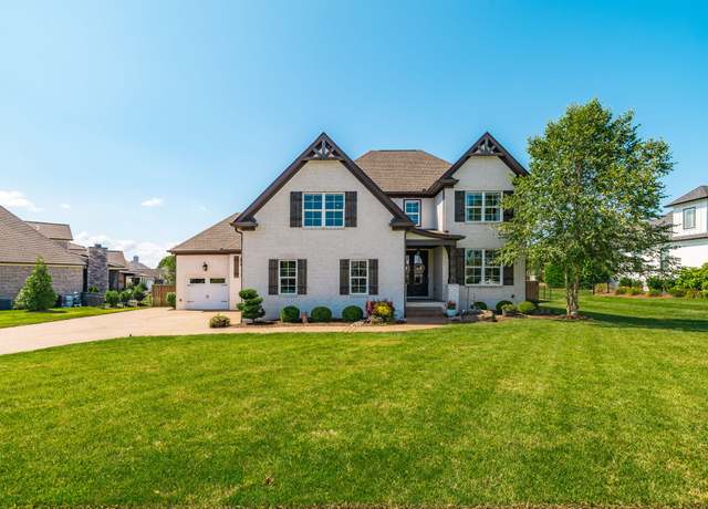 Property at 986 Westbrook Dr, Gallatin, TN 37066, 4 beds, 3 baths