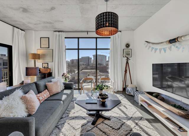 Property at 1510 Demonbreun St #810, Nashville, TN 37203, 1 bed, 1 bath