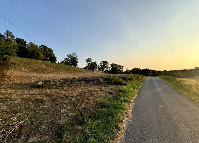 Property at 2 Hix Rd, Gordonsville, TN 38563