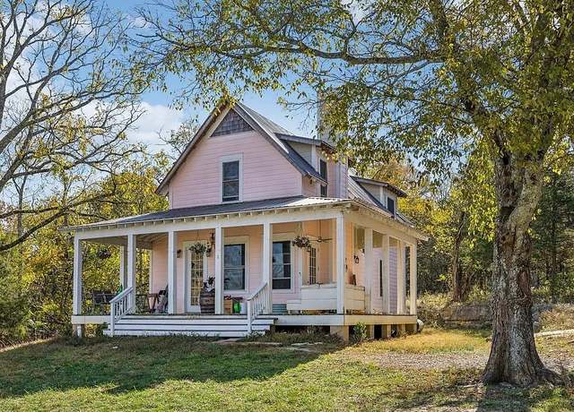 Property at 1277 Coosie Branch Rd, Lewisburg, TN 37091, 3 beds, 2.5 baths