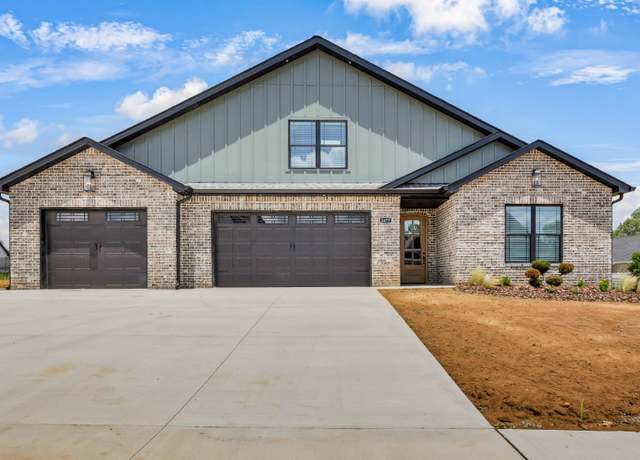 Property at 2477 Ellsworth Dr, Clarksville, TN 37043, 4 beds, 3 baths