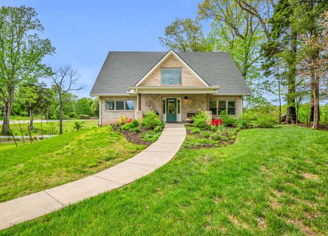 Property at 4122 Highway 49 West, Vanleer, TN 37181, 5 beds, 3.5 baths