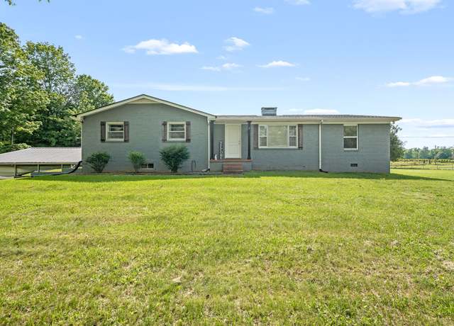Property at 268 Mike Muncey Rd, Mcminnville, TN 37110, 3 beds, 2 baths