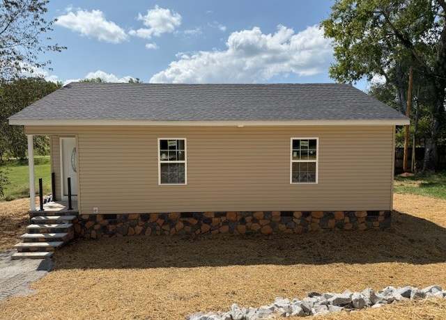 Property at 206 Hotel St, Decherd, TN 37324, 3 beds, 2 baths