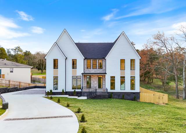 Property at 819 Davidson Dr, Nashville, TN 37205, 4 beds, 5 baths