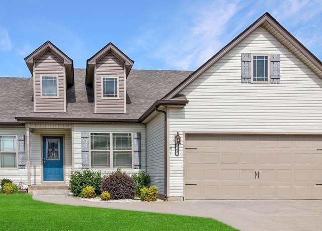 Property at 562 Medallion Cir, Clarksville, TN 37042, 3 beds, 2 baths