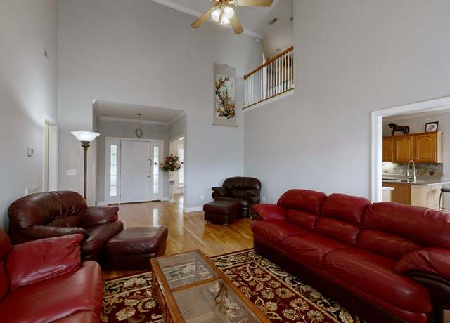 Property at 5142 Reagan Dr, Murfreesboro, TN 37129, 3 beds, 2.5 baths