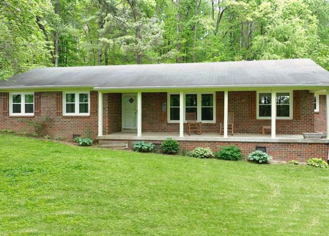 Property at 2248 Dobbins Pike, Portland, TN 37148, 3 beds, 1.5 baths