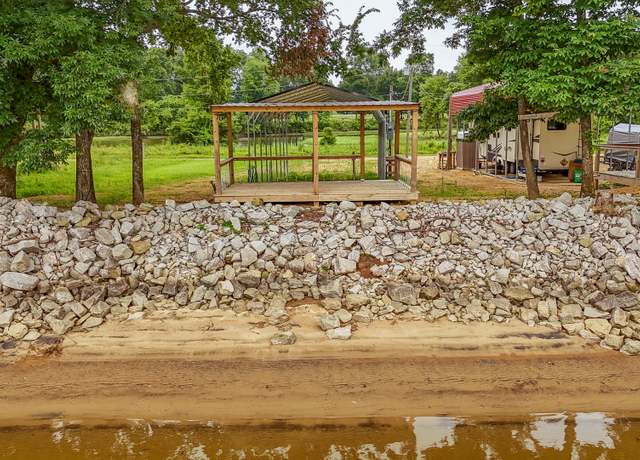 Property at 735 Praire Land Dr, Savannah, TN 38372
