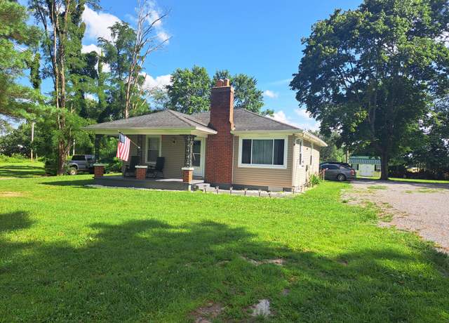 Property at 808 Days Rd, Lafayette, TN 37083, 2 beds, 1 bath