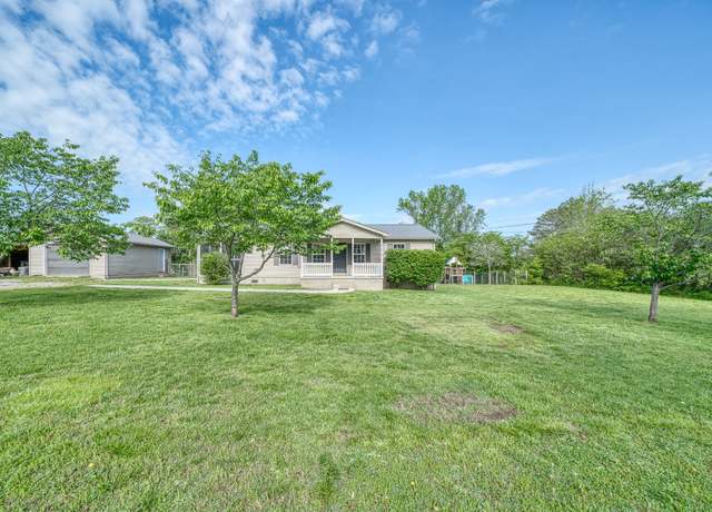 Property at 346 Lucille St, Sparta, TN 38583, 3 beds, 1.5 baths