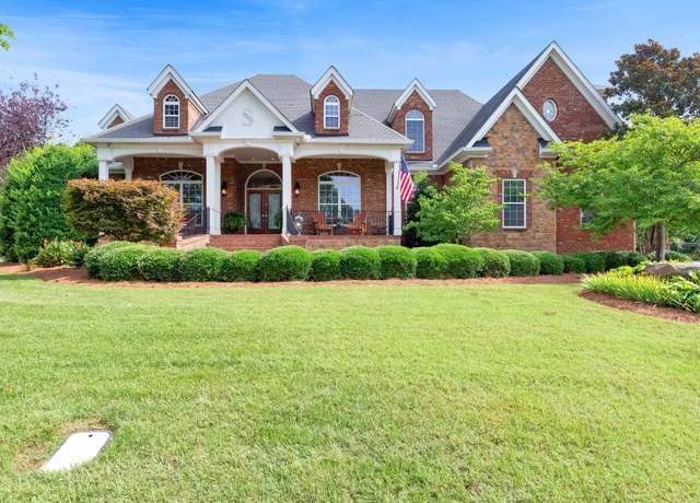 Property at 2135 Lovelace Ln, Murfreesboro, TN 37130, 4 beds, 3 baths