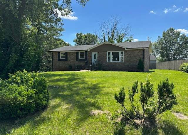 Property at 2705 W Copeland Ct, Clarksville, TN 37042, 4 beds, 2.5 baths