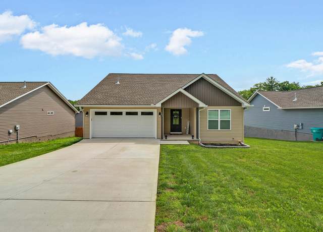 Property at 301 Dayton Ave, Crossville, TN 38555, 3 beds, 2 baths