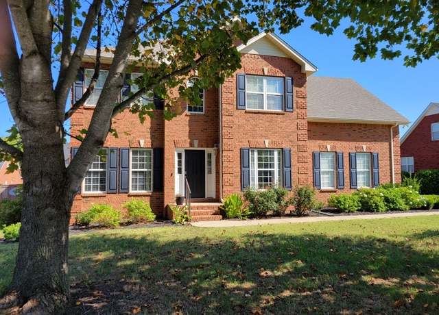 Property at 347 Sayre Ln, Murfreesboro, TN 37127, 3 beds, 2.5 baths