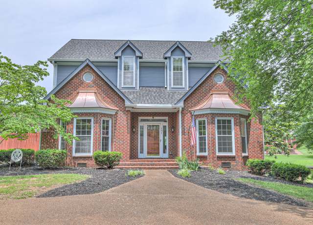 Property at 101 Spring Creek Trl, Hendersonville, TN 37075, 4 beds, 3 baths