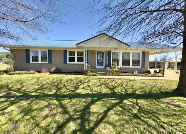 Property at 116 Horn Ave, Loretto, TN 38469, 3 beds, 1.5 baths