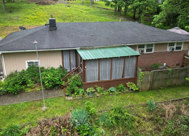 Property at 131 Scott Rd, Harriman, TN 37748, 3 beds, 1.5 baths
