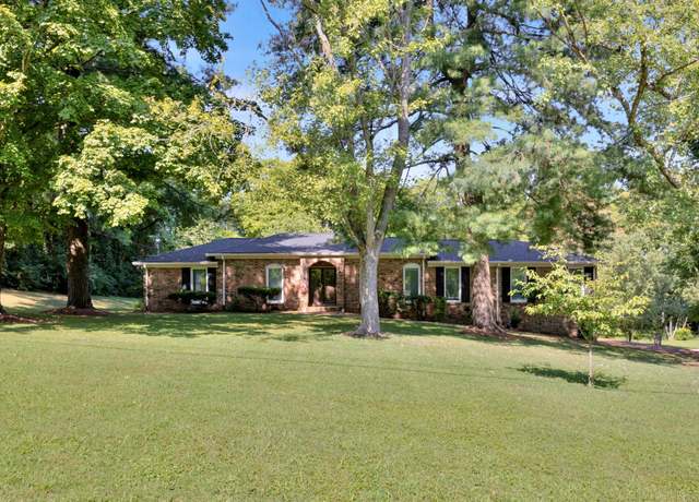 Property at 1327 Lipscomb Dr, Brentwood, TN 37027, 3 beds, 2 baths