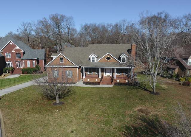 Property at 309 New Kent Ct, Tullahoma, TN 37388, 6 beds, 4.5 baths