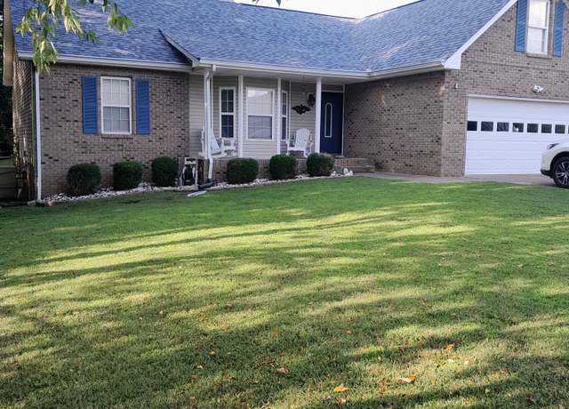 Property at 323 Harold Dr, Clarksville, TN 37040, 3 beds, 2 baths