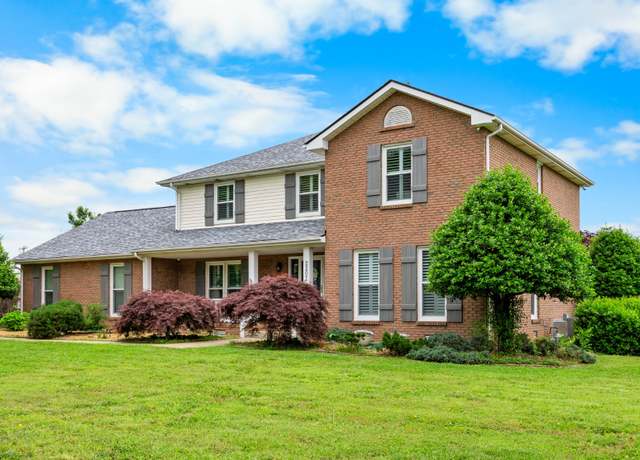 Property at 2207 Tom Dr, Clarksville, TN 37043, 4 beds, 3.5 baths
