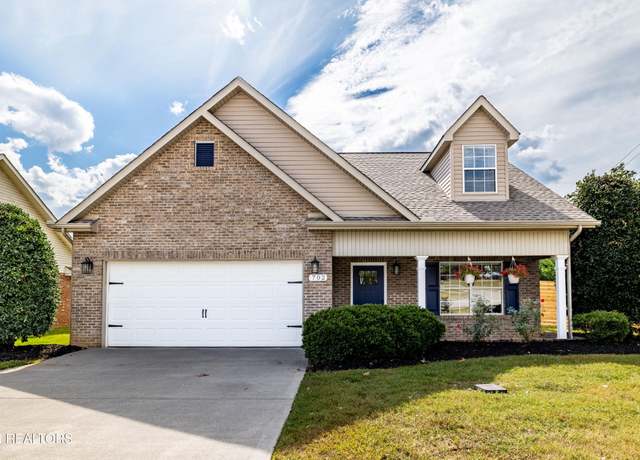Property at 702 Kiefer Ln, Maryville, TN 37804, 3 beds, 2.5 baths