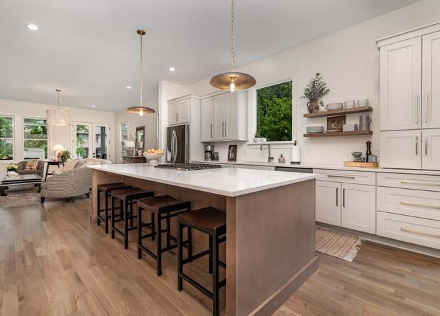 Property at 1411B Boscobel St, Nashville, TN 37206, 4 beds, 3 baths
