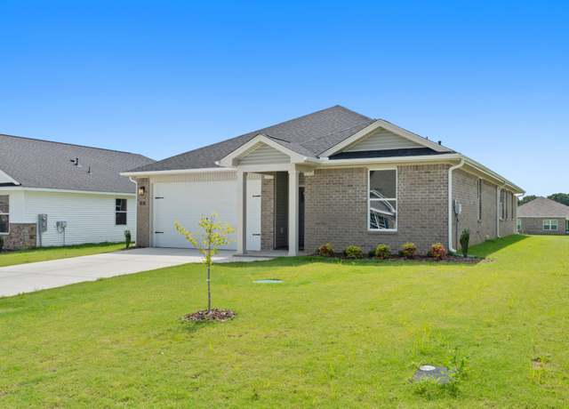Property at 10 Bailey Park Dr, Fayetteville, TN 37334, 4 beds, 2 baths
