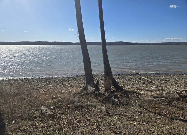 Property at 500 Lakefront Dr, Waverly, TN 37185