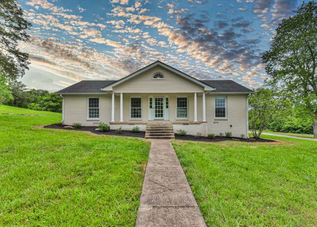 Property at 4861 Bethesda Rd, Thompsons Station, TN 37179, 3 beds, 2 baths