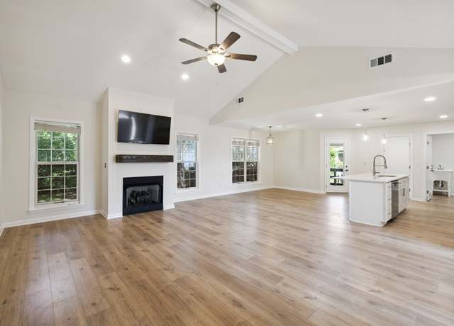 Property at 370 Calumet Trce, Murfreesboro, TN 37127, 4 beds, 3 baths