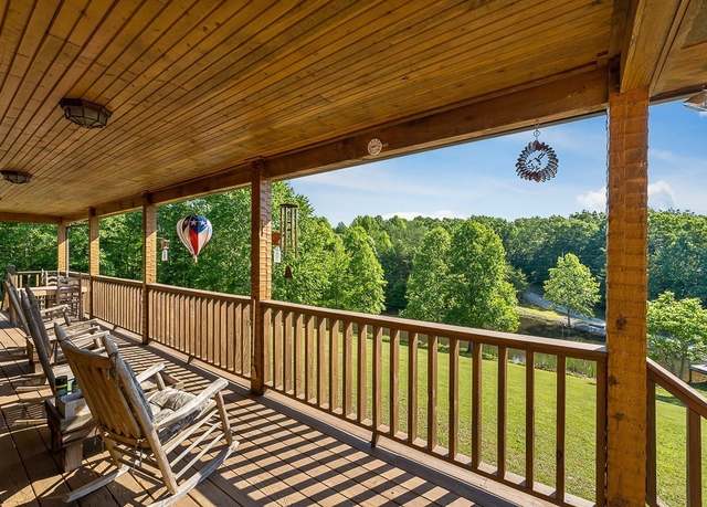 Property at 270 Graves Ln, Mcminnville, TN 37110, 4 beds, 3.5 baths