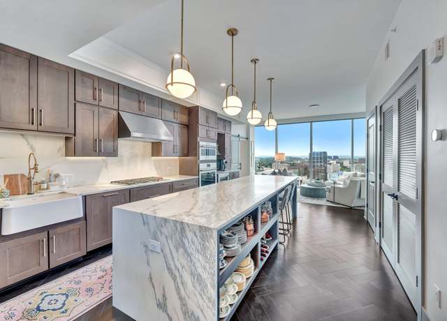Property at 1616 West End Ave #2101, Nashville, TN 37203, 2 beds, 2.5 baths