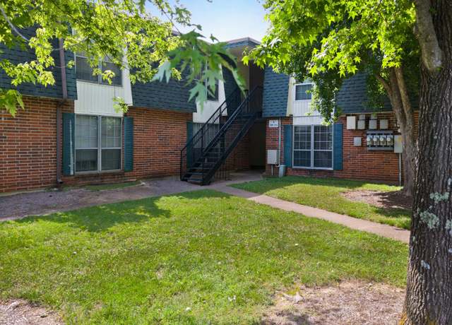 Property at 900 Mountain Creek Rd Unit R311, Chattanooga, TN 37405, 2 beds, 2 baths