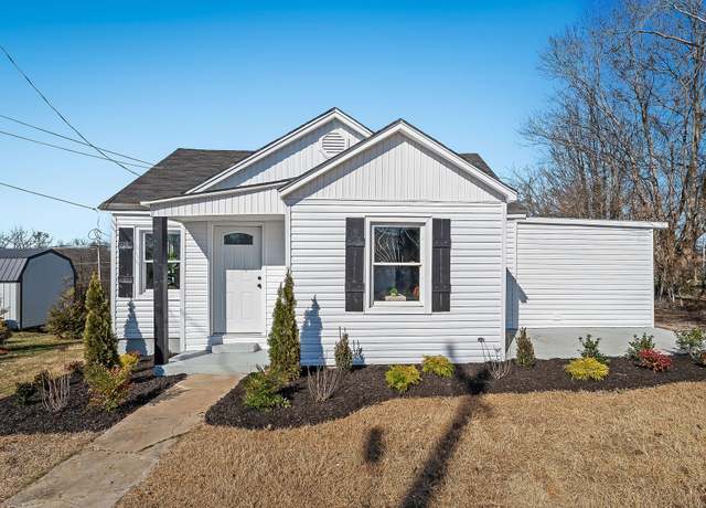 Property at 214 Bonner St, Mcminnville, TN 37110, 3 beds, 2 baths