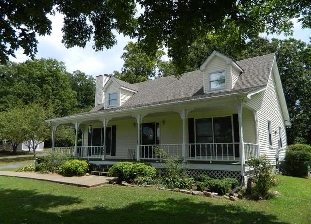 Property at 842 Hillside Dr, Springfield, TN 37172, 3 beds, 2 baths