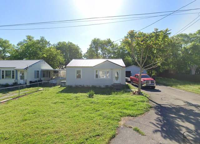 Property at 109 Mcbroom St, Woodbury, TN 37190, 2 beds, 1 bath