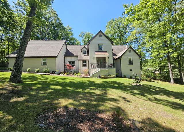 Property at 321 Robin Hood Trl, Signal Mountain, TN 37377, 5 beds, 4.5 baths