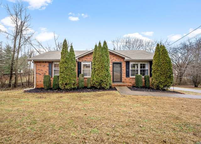 Property at 334 Greenleaf Ln, Clarksville, TN 37040, 3 beds, 1.5 baths